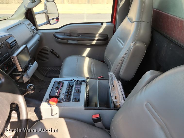 image for item L1266 2005 Ford F550 Super Duty  pumper fire truck