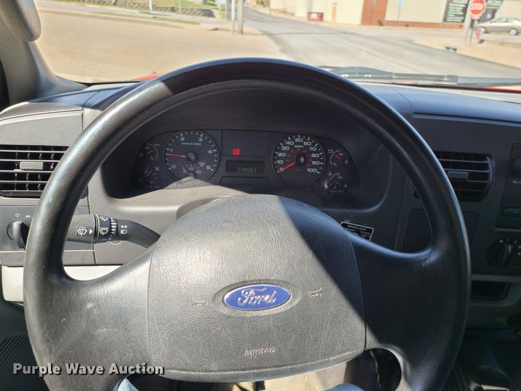 image for item L1266 2005 Ford F550 Super Duty  pumper fire truck