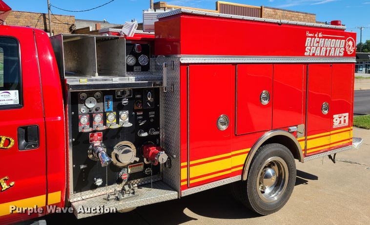 image for item L1266 2005 Ford F550 Super Duty  pumper fire truck