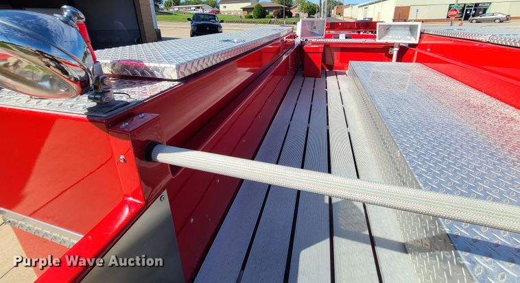 image for item L1266 2005 Ford F550 Super Duty  pumper fire truck