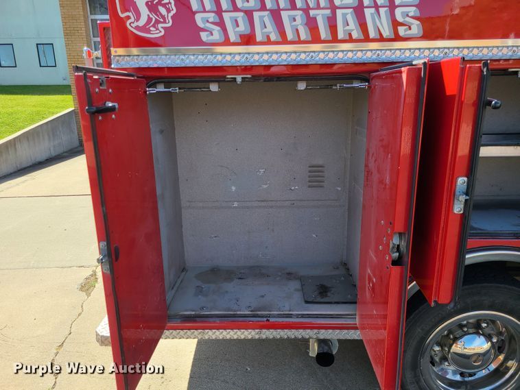 image for item L1266 2005 Ford F550 Super Duty  pumper fire truck