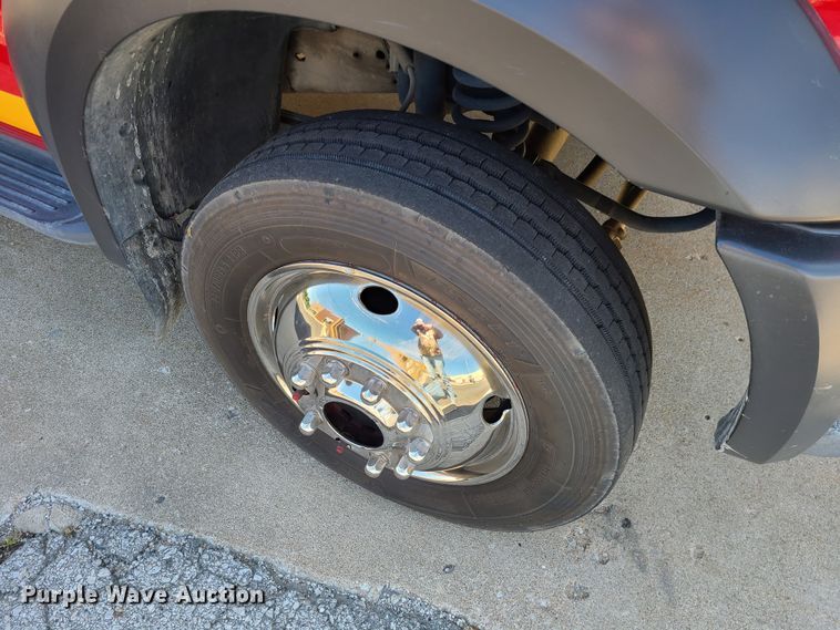 image for item L1266 2005 Ford F550 Super Duty  pumper fire truck