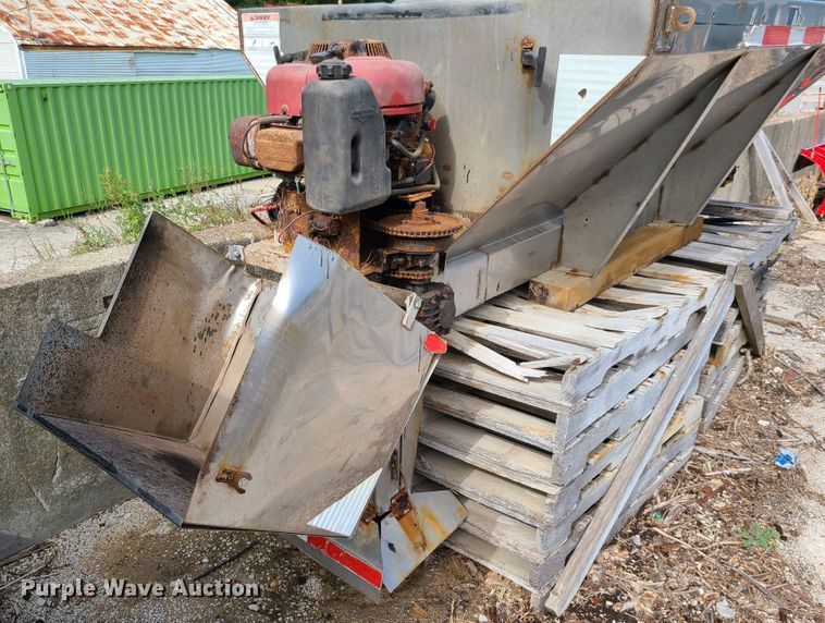 image for item L1267 Air-Flo  spreader