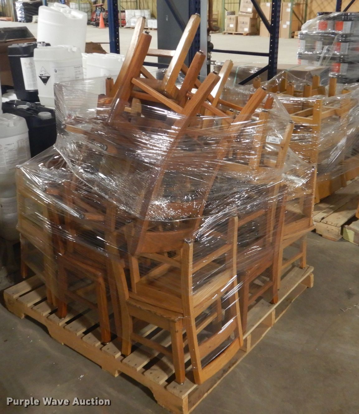 Chairs in Des Moines, IA Item KO9583 sold Purple Wave