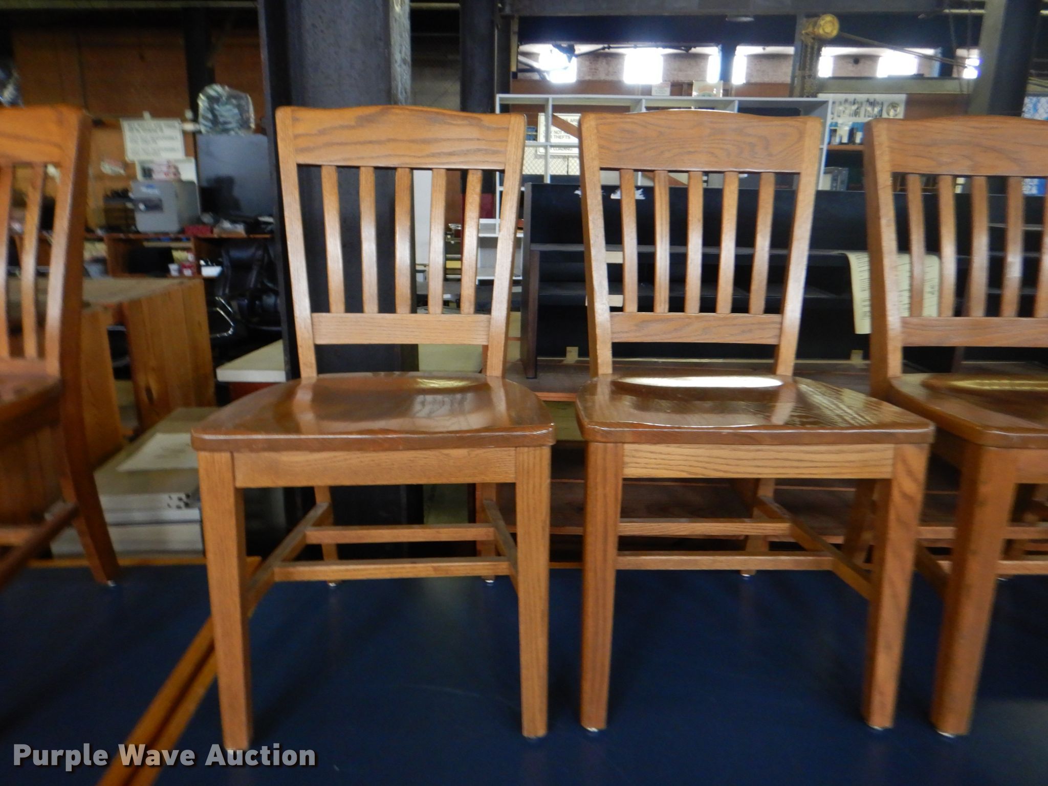 Furniture in Tulsa, OK Item KV9436 sold Purple Wave