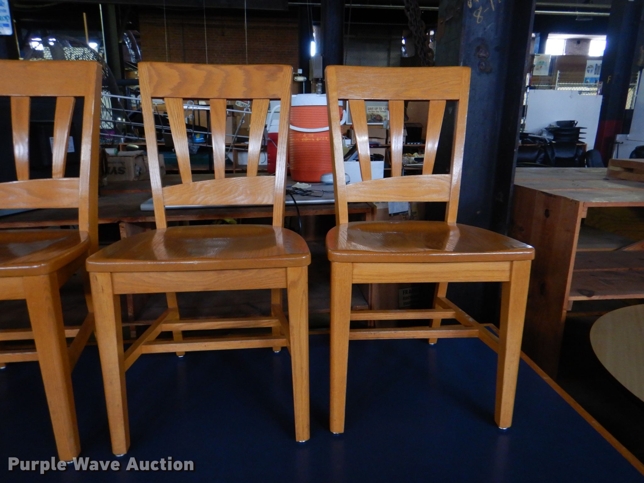 Furniture in Tulsa, OK Item KV9438 sold Purple Wave