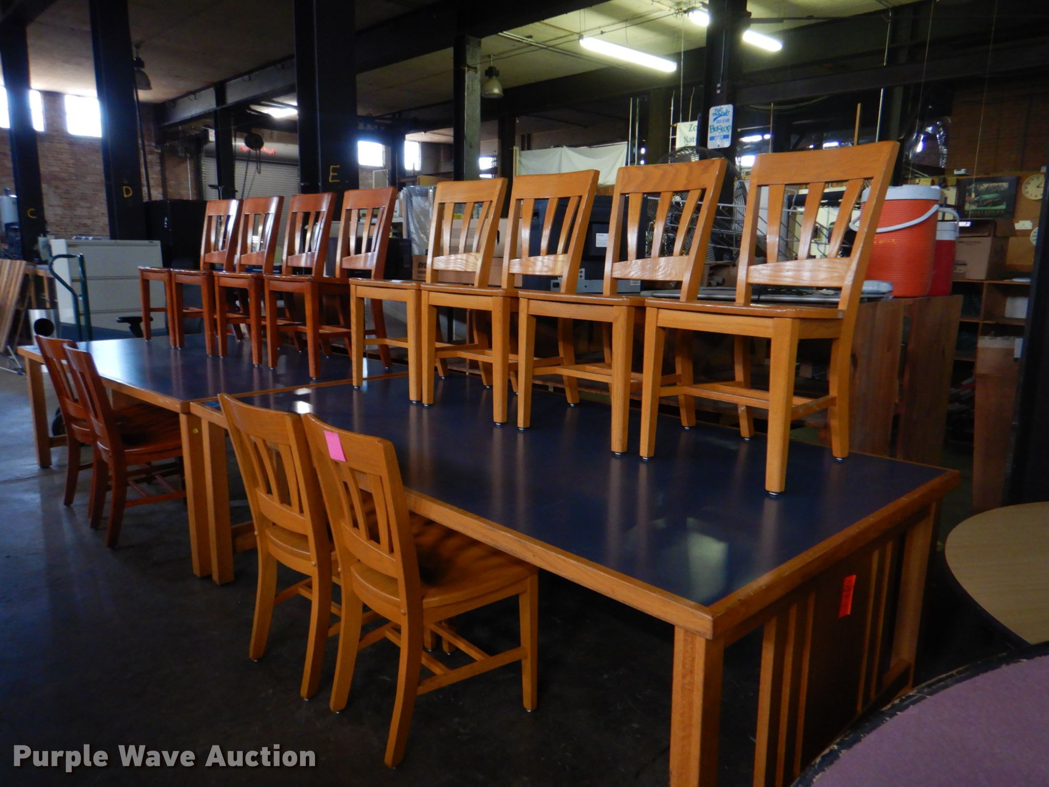 Furniture in Tulsa, OK Item KV9438 sold Purple Wave