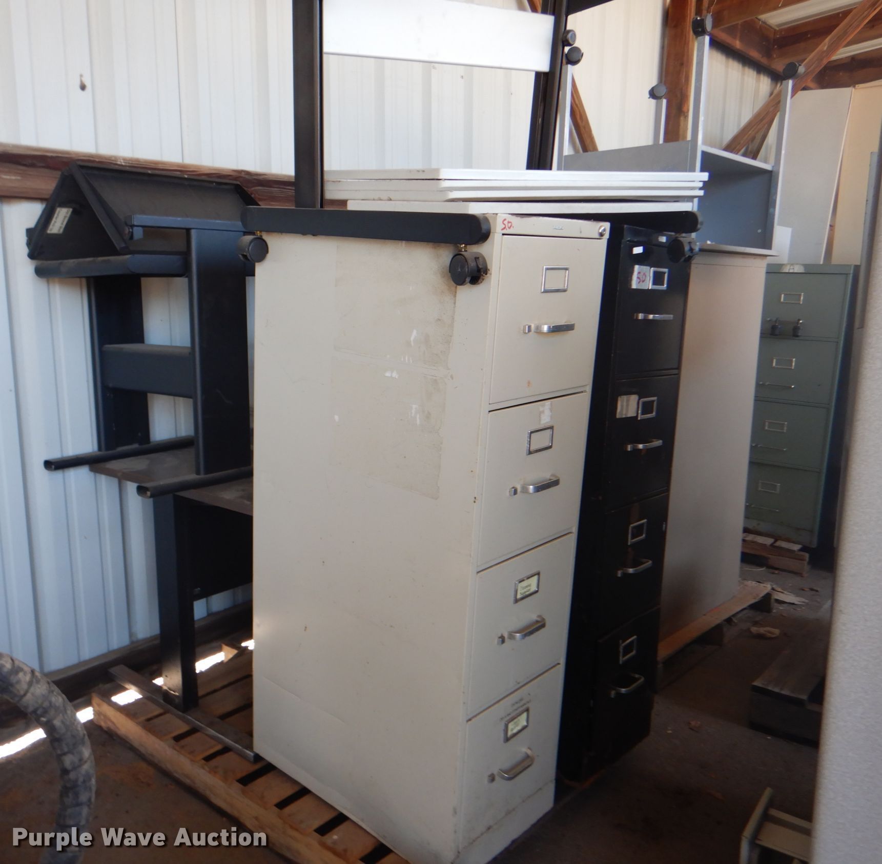 Furniture in Tulsa, OK Item KV9472 sold Purple Wave