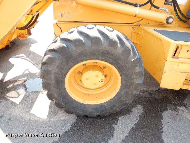 image for item DG0898 2005 John Deere 310SG  backhoe