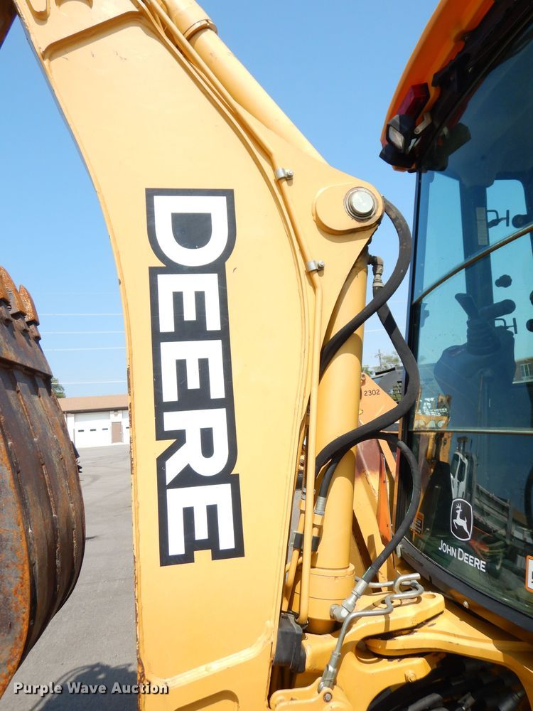 image for item DG0898 2005 John Deere 310SG  backhoe