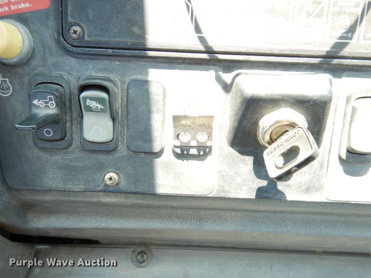 image for item DG0898 2005 John Deere 310SG  backhoe