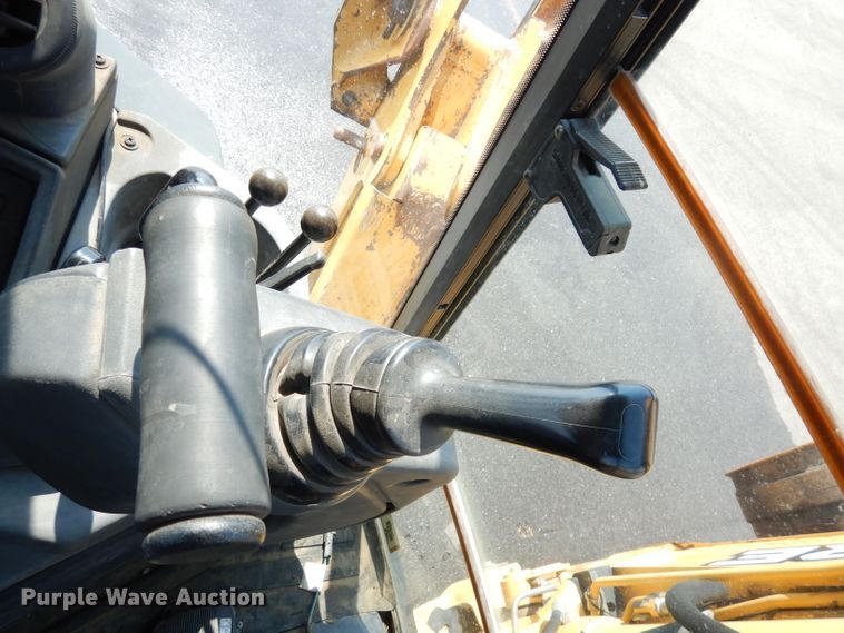 image for item DG0898 2005 John Deere 310SG  backhoe