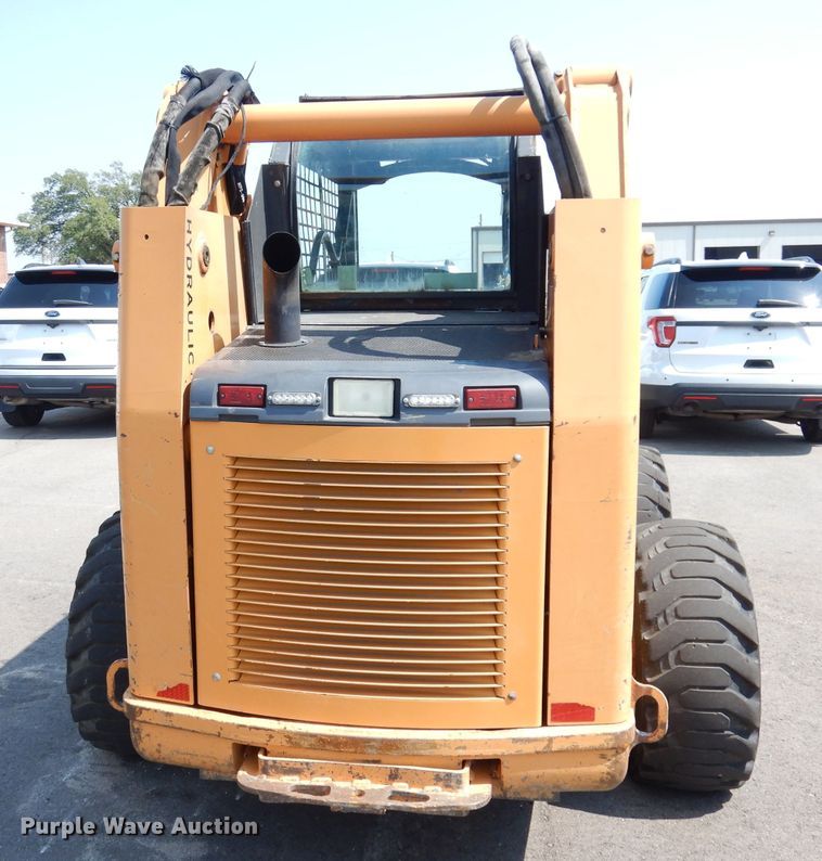 image for item DG0899 Case 465  skid steer loader