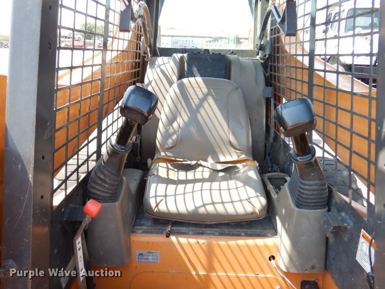 image for item DG0899 Case 465  skid steer loader