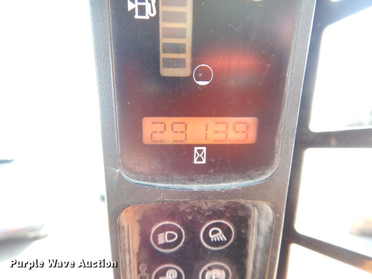 image for item DG0899 Case 465  skid steer loader