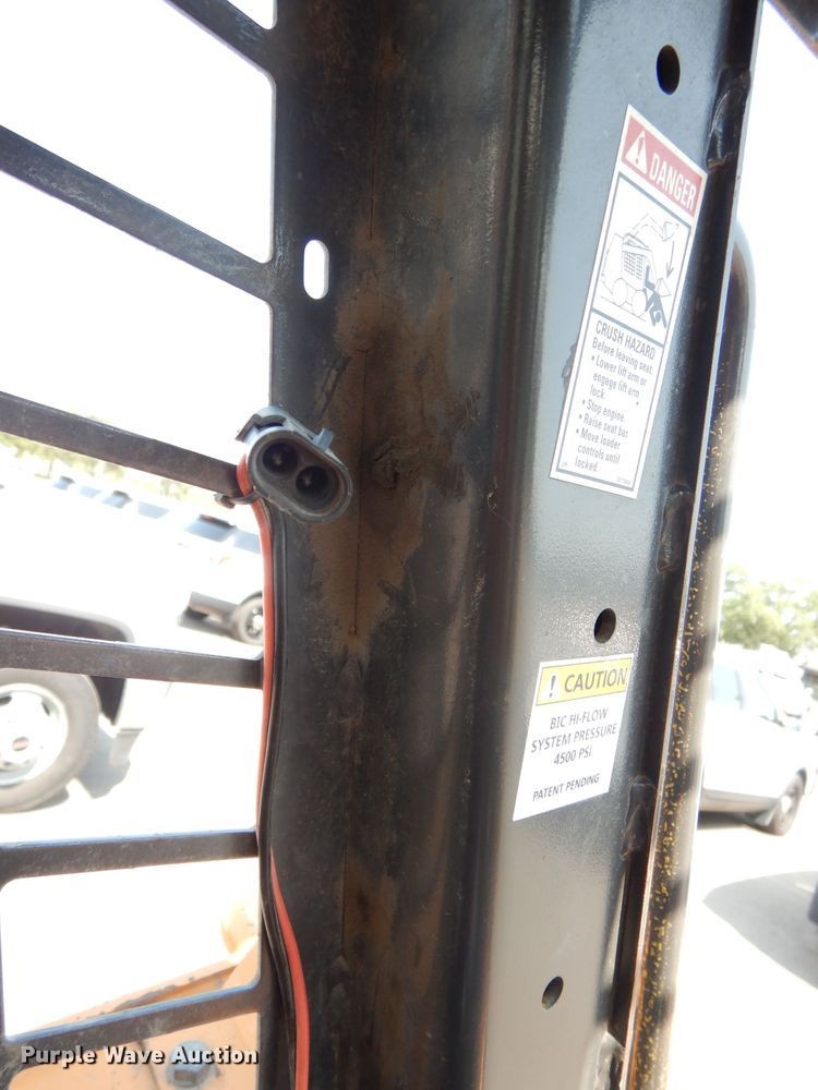 image for item DG0899 Case 465  skid steer loader