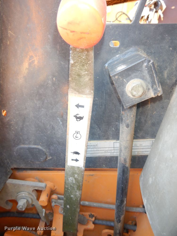 image for item DG0899 Case 465  skid steer loader