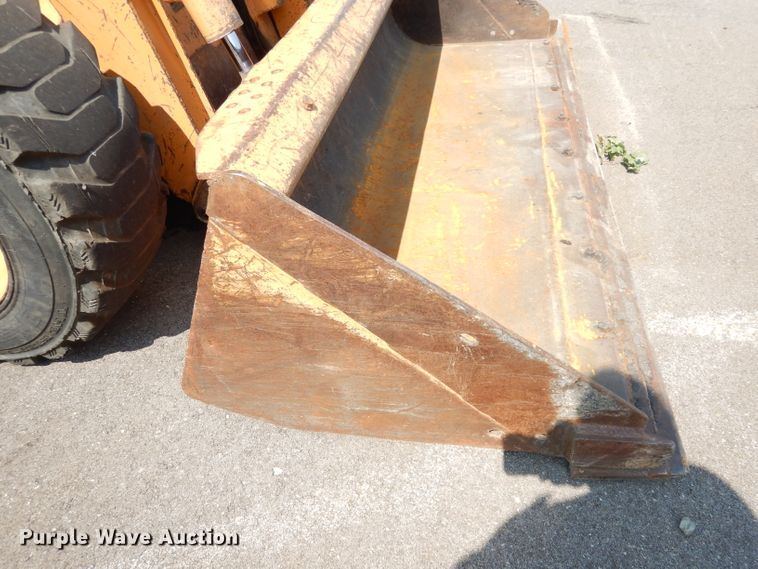 image for item DG0899 Case 465  skid steer loader