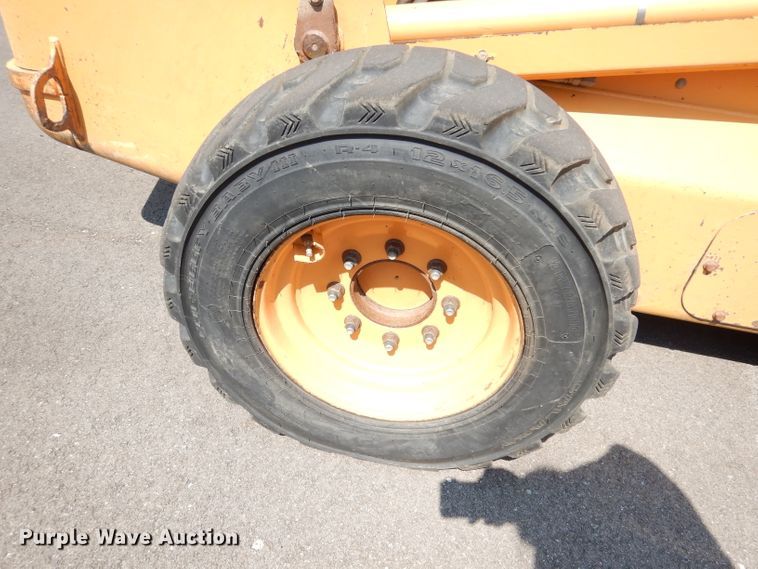 image for item DG0899 Case 465  skid steer loader