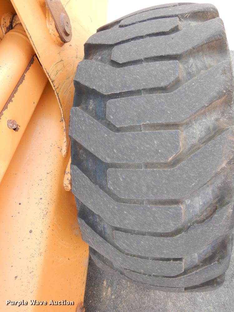 image for item DG0899 Case 465  skid steer loader