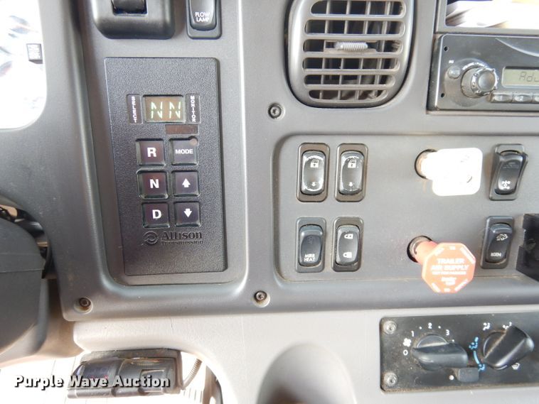 image for item DG0904 2012 Freightliner Business Class M2  dump truck