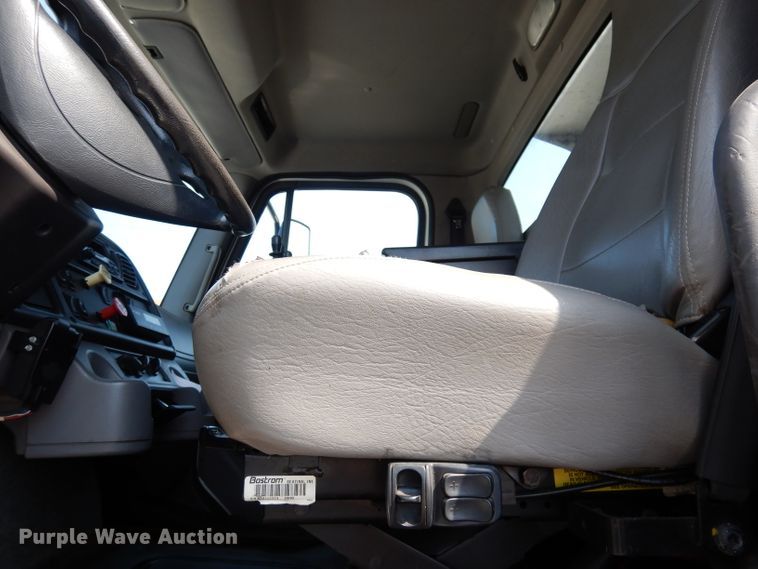 image for item DG0905 2012 Freightliner Business Class M2  dump truck