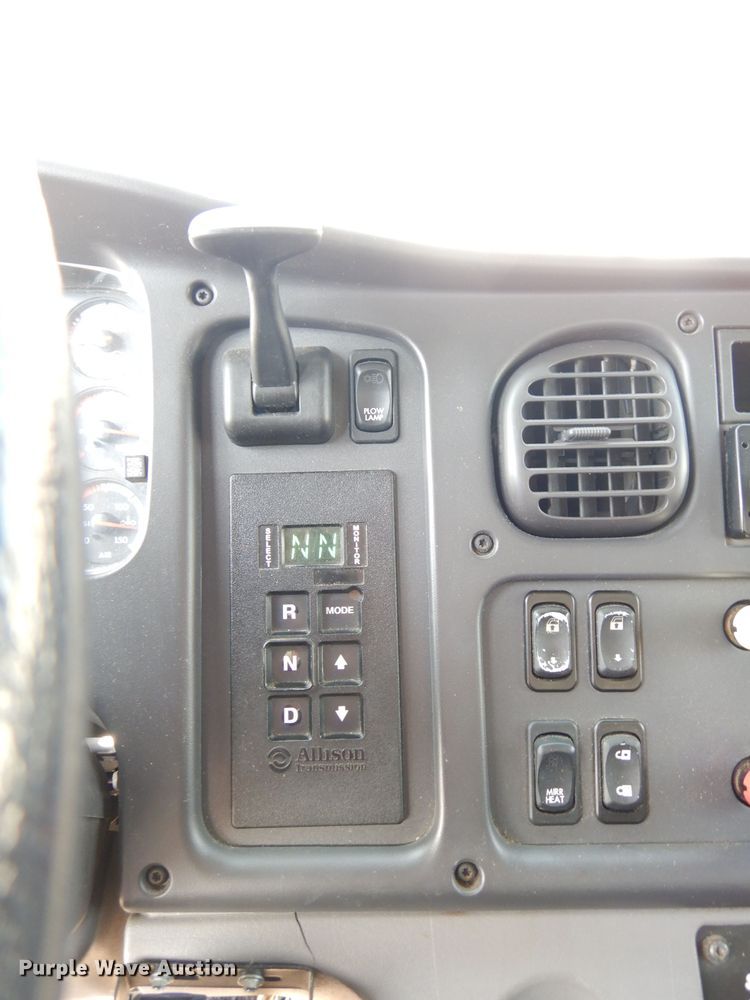 image for item DG0905 2012 Freightliner Business Class M2  dump truck