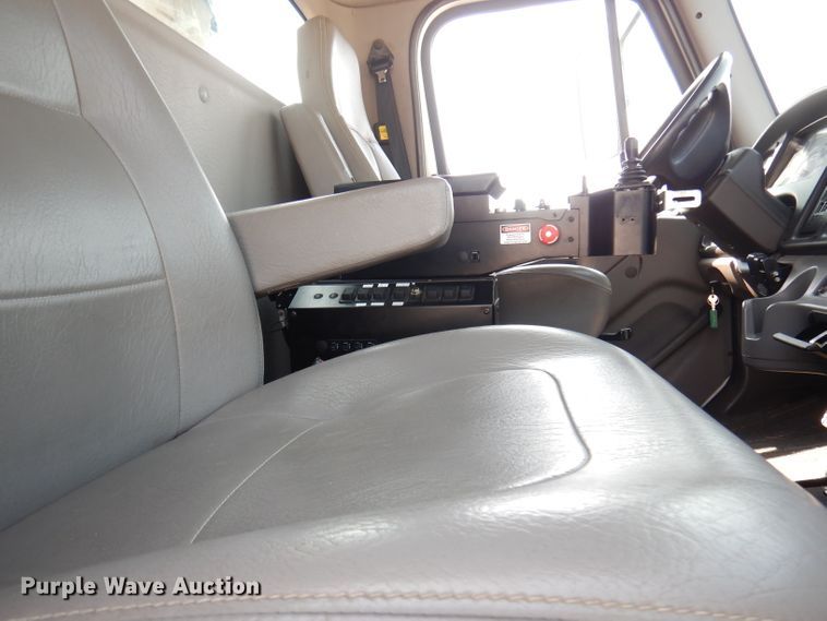 image for item DG0905 2012 Freightliner Business Class M2  dump truck