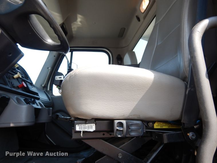 image for item DG0906 2012 Freightliner Business Class M2  dump truck