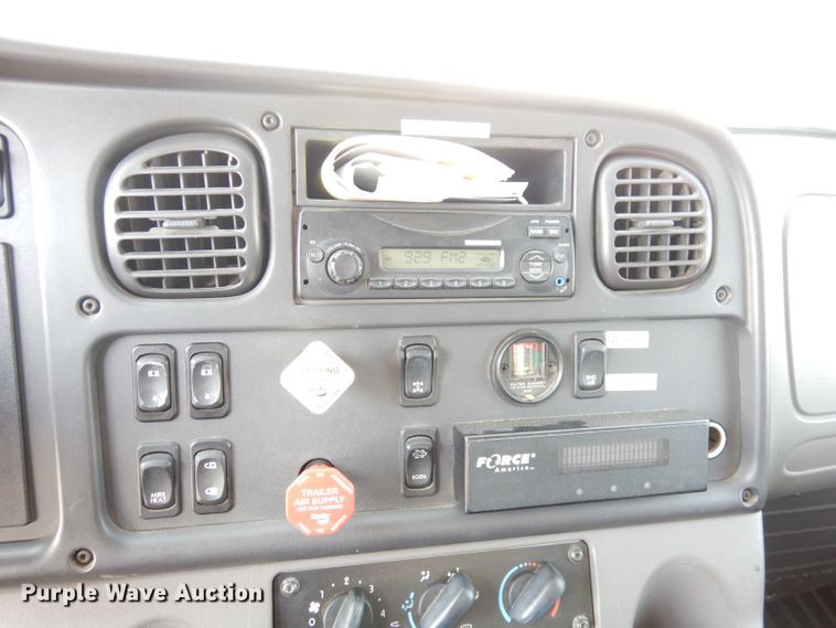 image for item DG0906 2012 Freightliner Business Class M2  dump truck