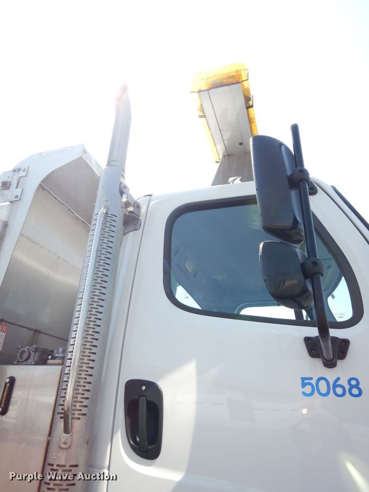 image for item DG0906 2012 Freightliner Business Class M2  dump truck