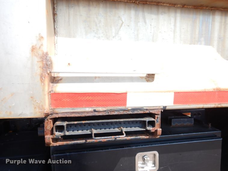 image for item DG0906 2012 Freightliner Business Class M2  dump truck