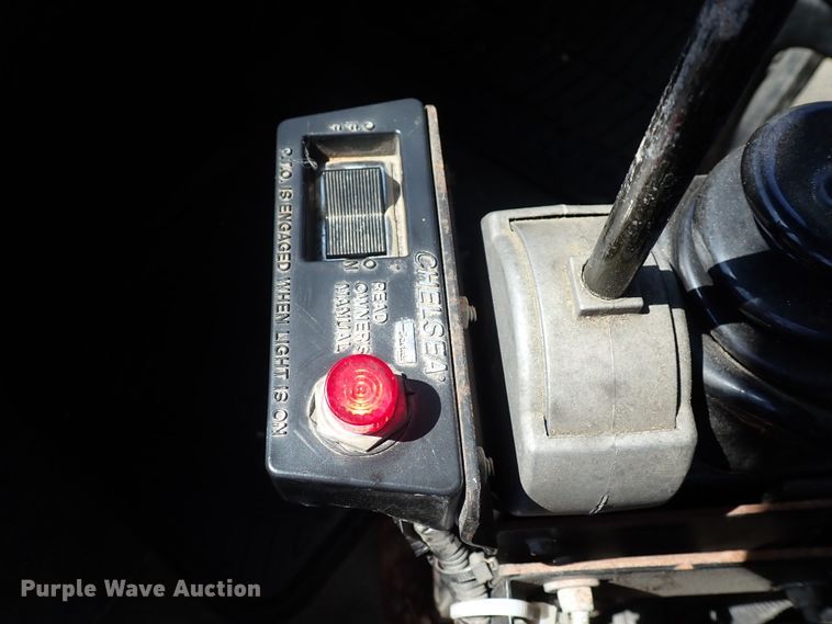 image for item DN2017 2004 International 7400  dump truck