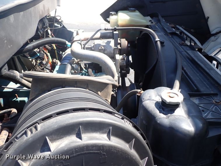 image for item DN2017 2004 International 7400  dump truck