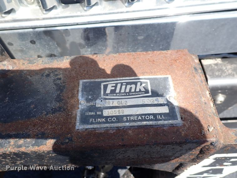 image for item DN2017 2004 International 7400  dump truck