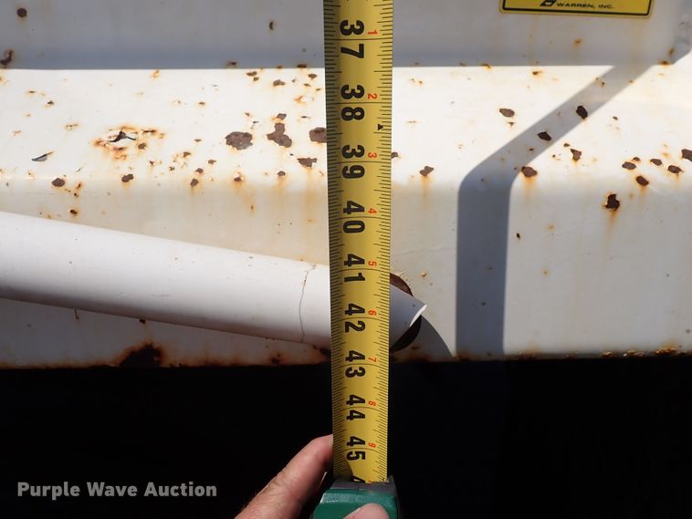 image for item DN2017 2004 International 7400  dump truck