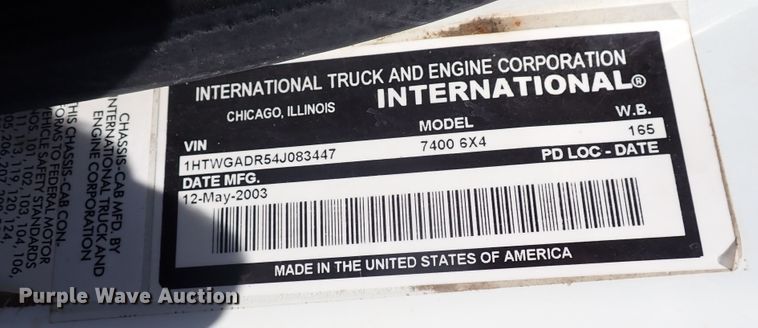 image for item DN2017 2004 International 7400  dump truck