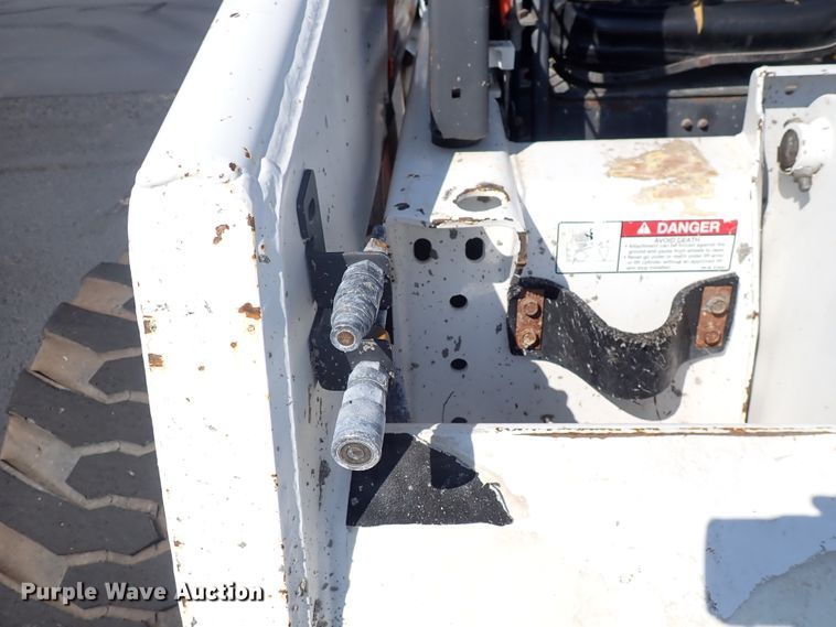 image for item DN2021 1997 Bobcat 863H  skid steer loader