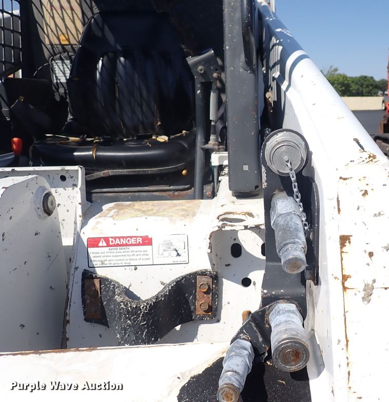 image for item DN2021 1997 Bobcat 863H  skid steer loader