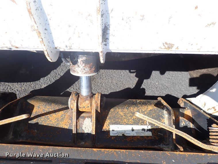 image for item DN2021 1997 Bobcat 863H  skid steer loader