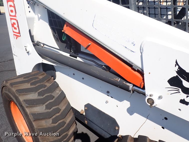 image for item DN2021 1997 Bobcat 863H  skid steer loader