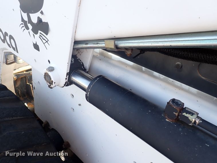 image for item DN2021 1997 Bobcat 863H  skid steer loader