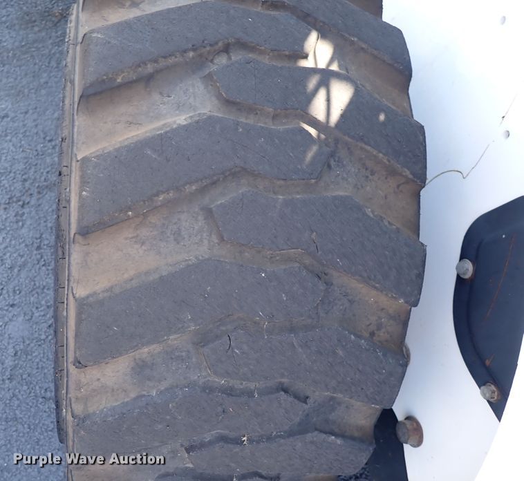 image for item DN2021 1997 Bobcat 863H  skid steer loader