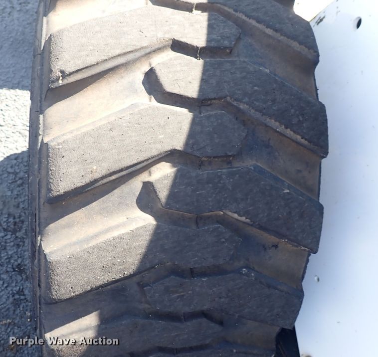 image for item DN2021 1997 Bobcat 863H  skid steer loader