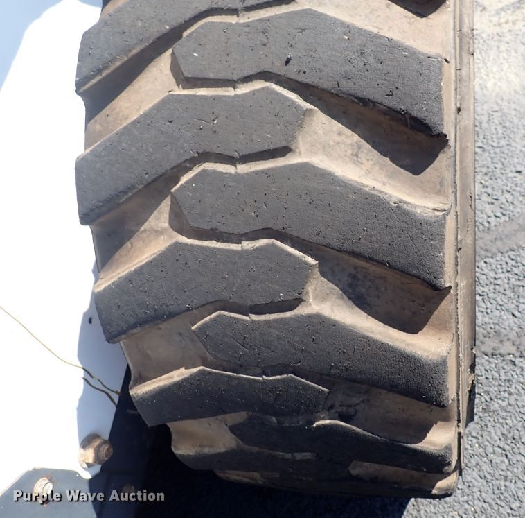 image for item DN2021 1997 Bobcat 863H  skid steer loader