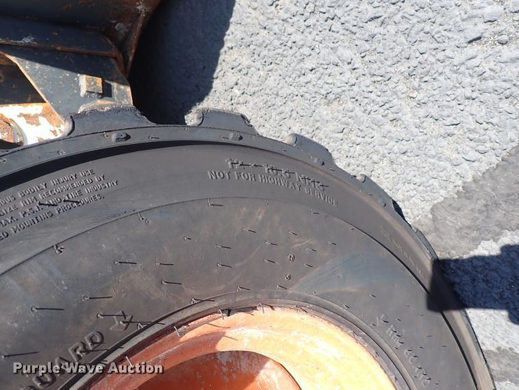 image for item DN2021 1997 Bobcat 863H  skid steer loader