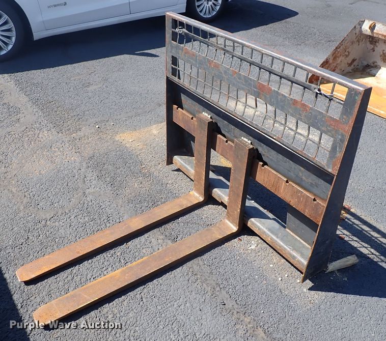 image for item DN2021 1997 Bobcat 863H  skid steer loader