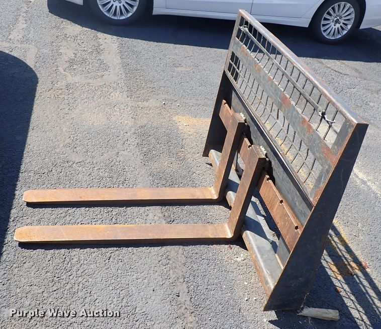 image for item DN2021 1997 Bobcat 863H  skid steer loader