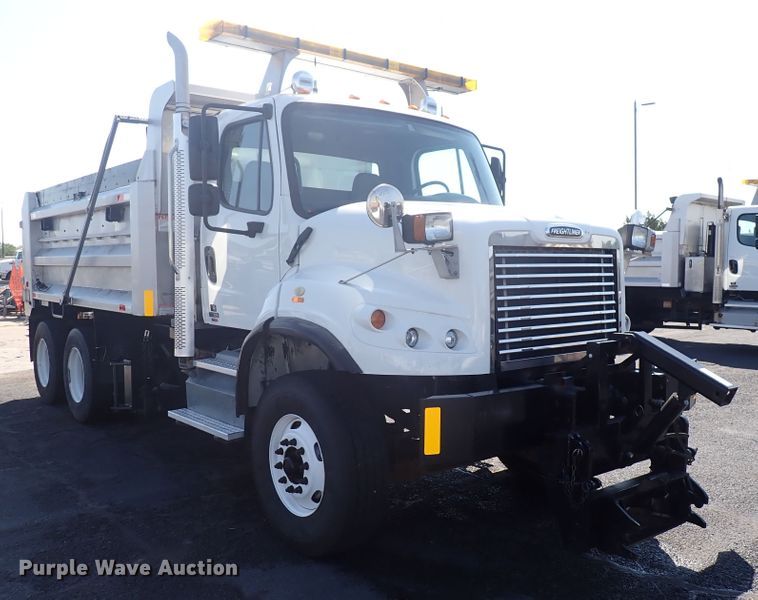 image for item DN2025 2012 Freightliner Business Class M2  dump truck