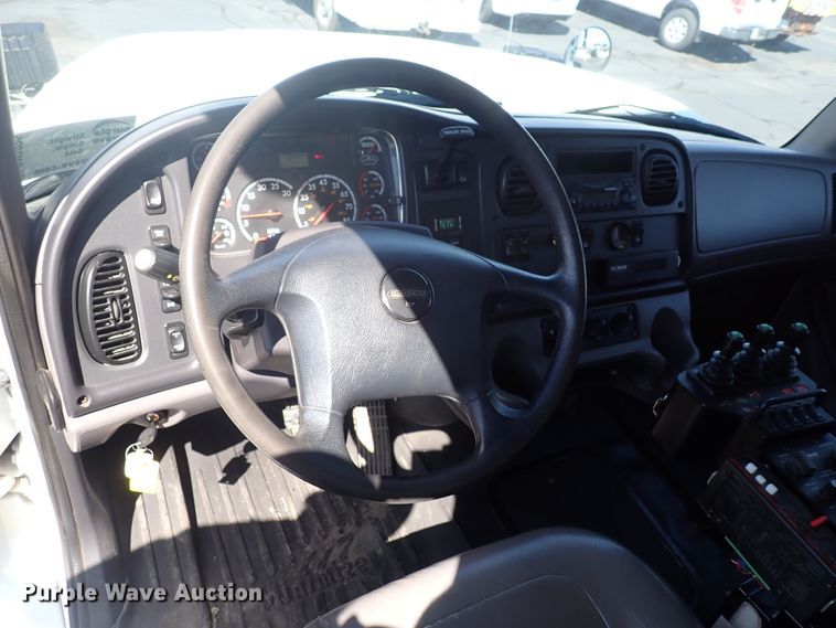 image for item DN2025 2012 Freightliner Business Class M2  dump truck